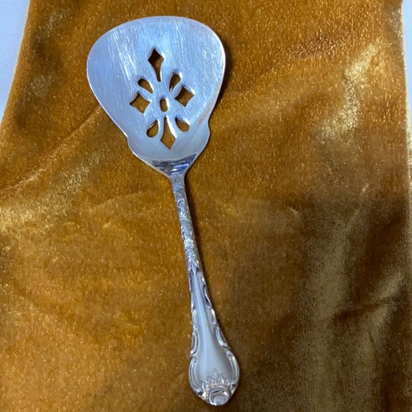 Lot of 2 - Masterpiece silver plated Japan serving spoon & misc piece - Picture 2 of 10